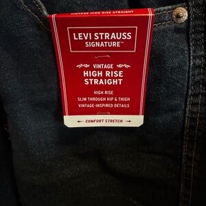 Levi's Signature High Rise Straight Jeans - Dark Blue